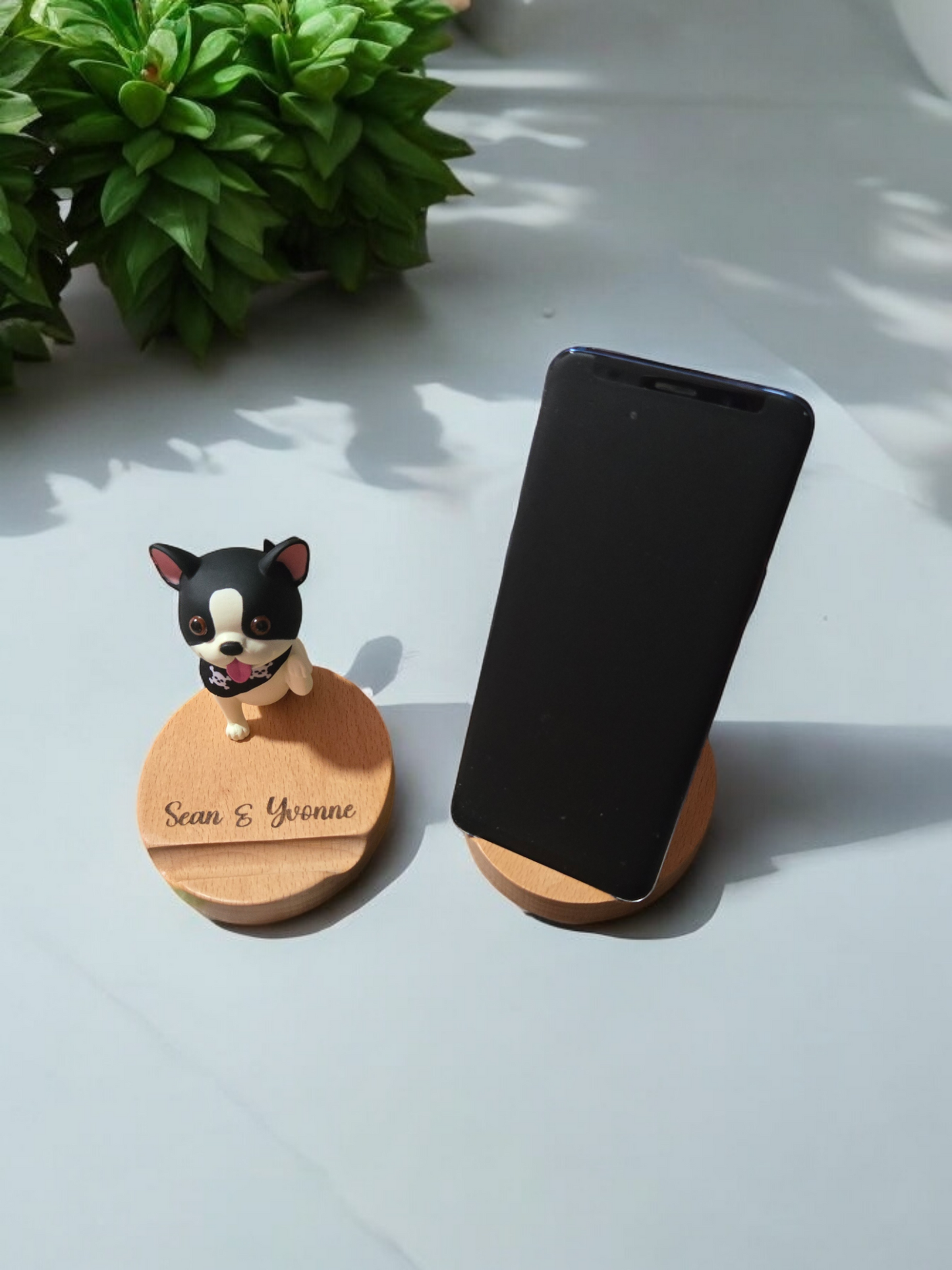 Wooden Doggie Phone Stand (Laser Engraved)